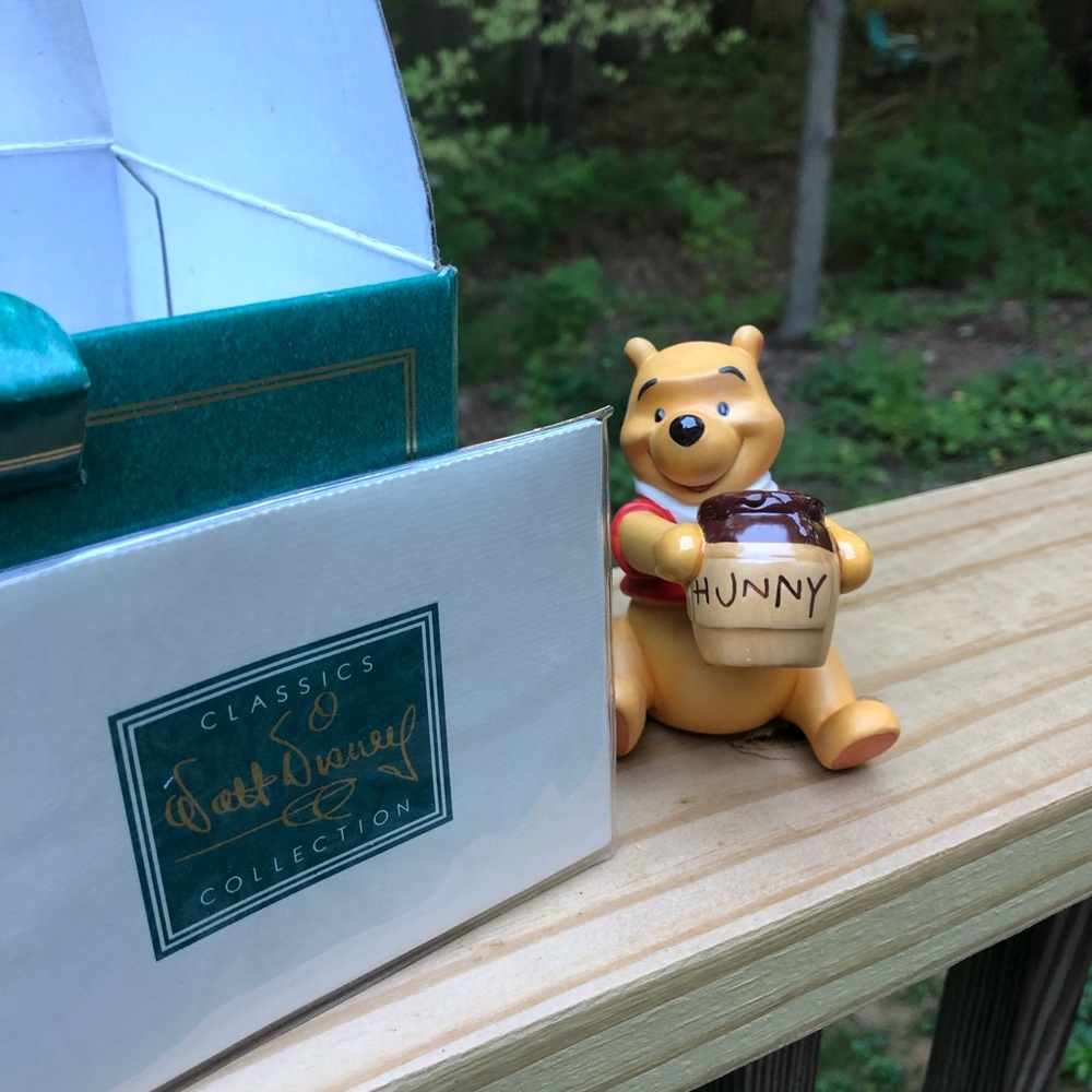 WDCC Disney Winnie The Pooh Honey Tree 1996 - Baby Gift-Collectible